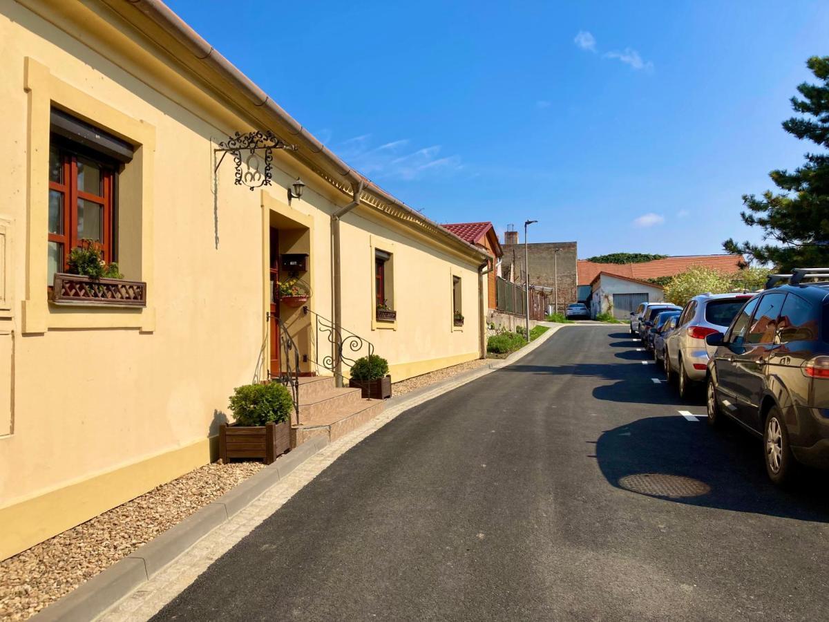 Guesthouse Mikulas Mikulov - Free Parking In The City Center Exterior photo